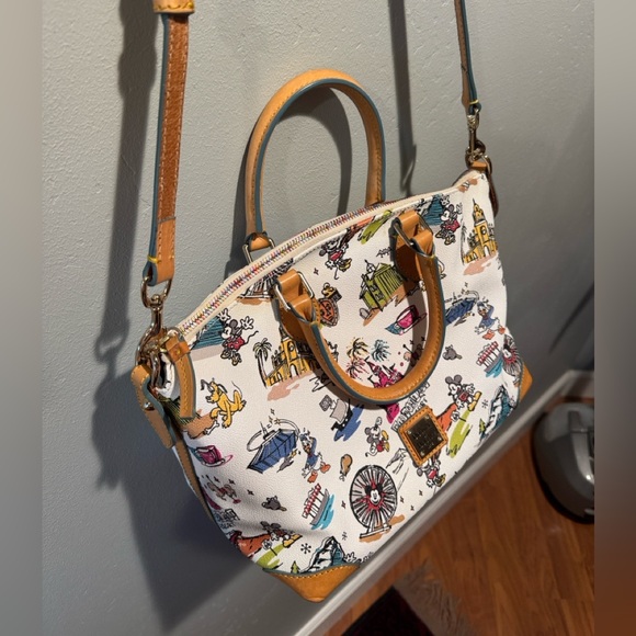 Dooney & Bourke Disneyana Disney Disneyland White Leather Full Size Bag Purse - Picture 3 of 12